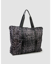 Load image into Gallery viewer, Stella &amp; Gemma Shopper Bag- Leopard

