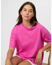 Load image into Gallery viewer, Stella &amp; Gemma Porter Tee- Electric Fuschia
