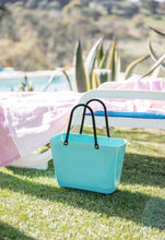 Load image into Gallery viewer, Hinza Small Aqua Bag- Green Plastic
