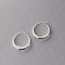 Load image into Gallery viewer, Fabuleux Vous Silver Hollow Hoops 30mm
