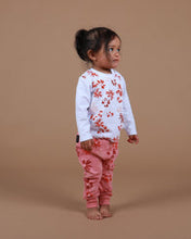 Load image into Gallery viewer, Tiny Tribe Flower Sweatpant
