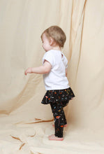 Load image into Gallery viewer, Tiny Tribe Spring Garden Ruffle Legging
