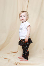 Load image into Gallery viewer, Tiny Tribe Spring Garden Ruffle Legging
